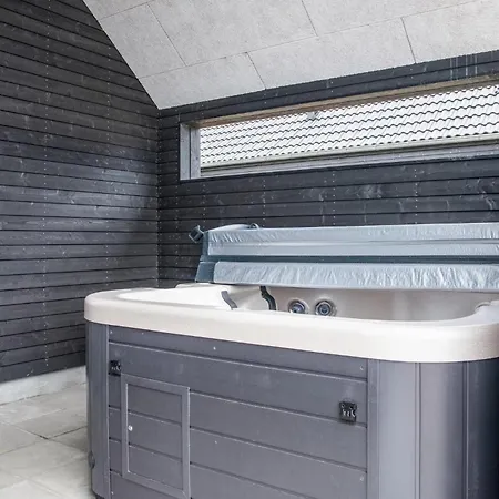 Ferienhaus Gorgeous In With Wifi *